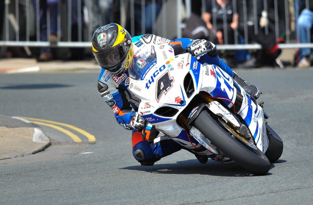 motorbike, racing, motorcycle-438464.jpg